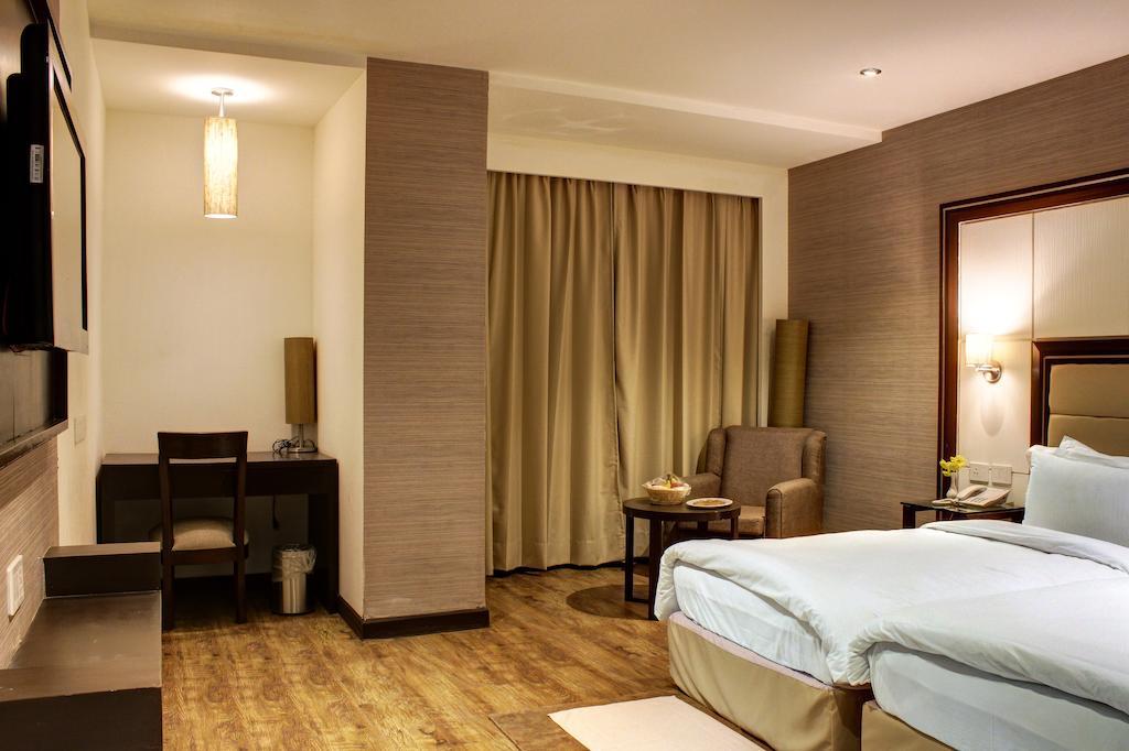 Aavaa Surya Continental Hotel 3*